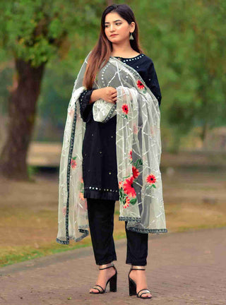 Black Dress With Embroidered Dupatta